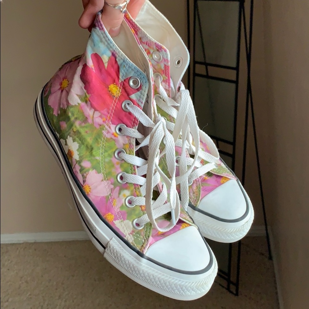Flower Converse